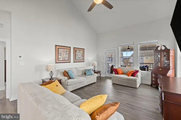 $525,000 | 2833 Town View Circle, New Windsor, MD 21776