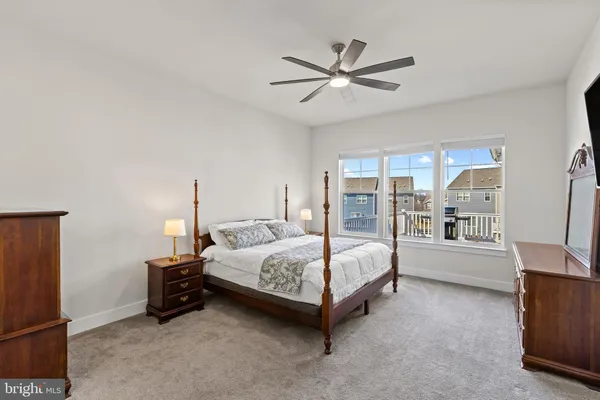 $525,000 | 2833 Town View Circle, New Windsor, MD 21776