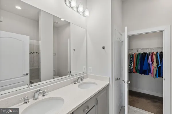 $525,000 | 2833 Town View Circle, New Windsor, MD 21776
