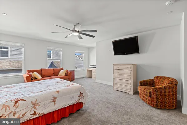 $525,000 | 2833 Town View Circle, New Windsor, MD 21776