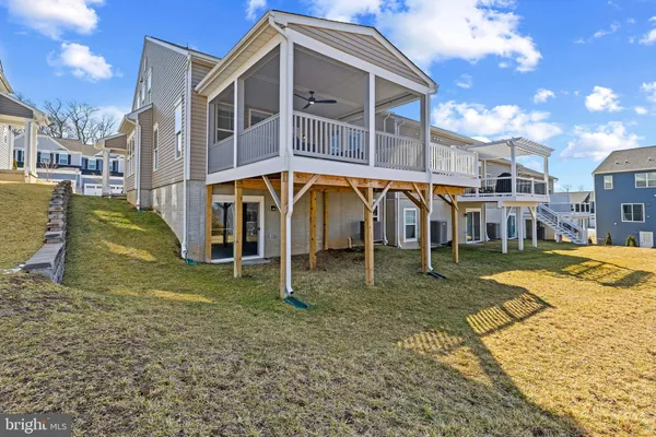 $525,000 | 2833 Town View Circle, New Windsor, MD 21776