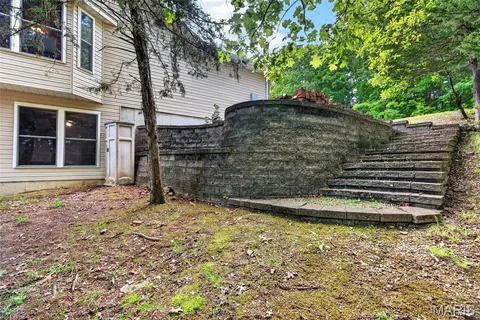 $399,000 | 24 Rhett Butler Drive, Hillsboro, MO 63050