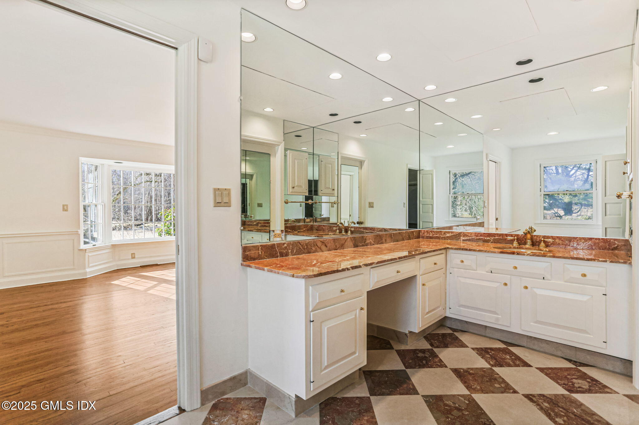 164 Clapboard Ridge Road Greenwich, CT 06831 - Photo 21 of 30 15-web-or-mls-164-clapboard-ridge-rd - C