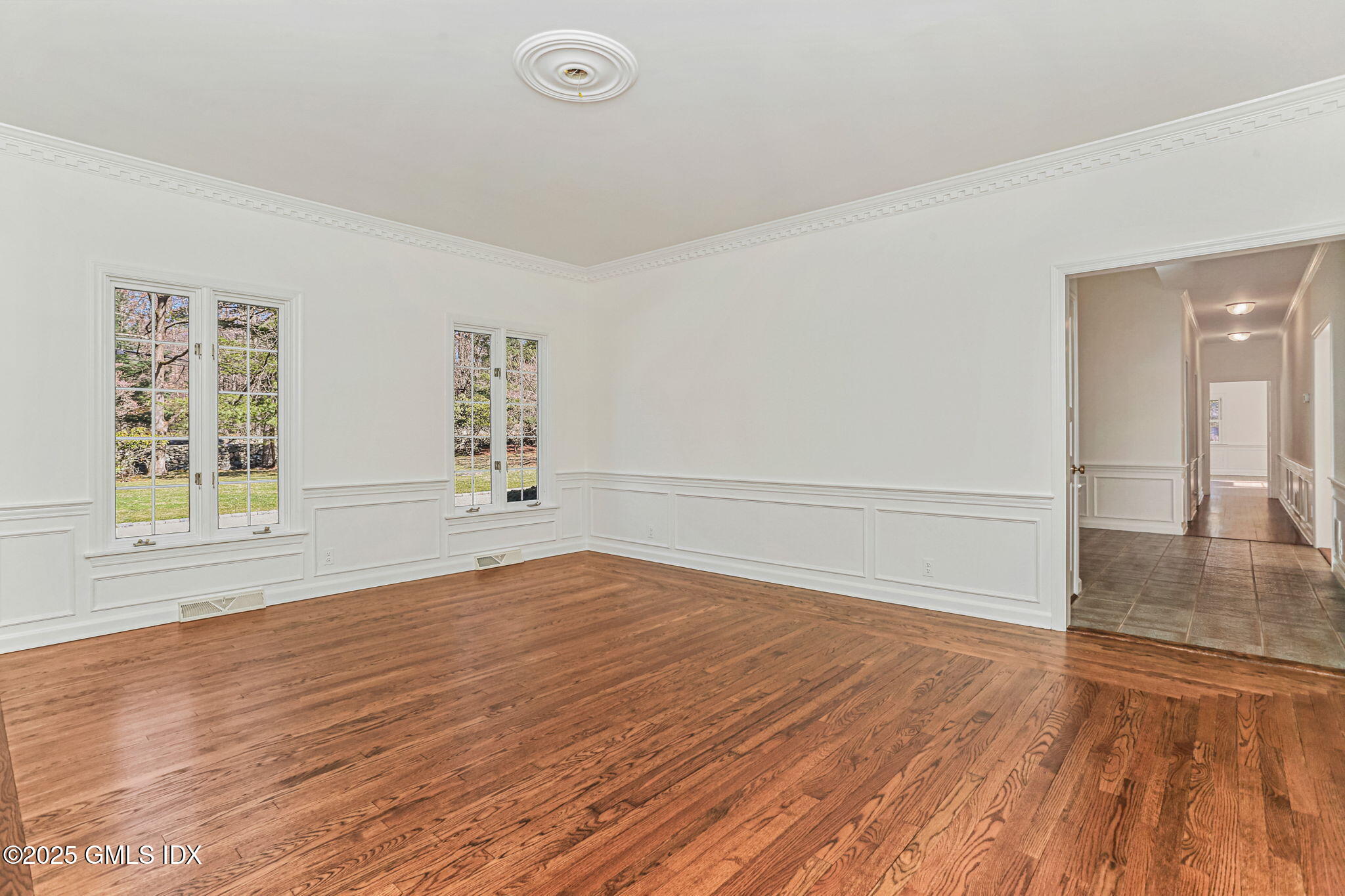 164 Clapboard Ridge Road Greenwich, CT 06831 - Photo 8 of 30 21-web-or-mls-164-clapboard-ridge-rd