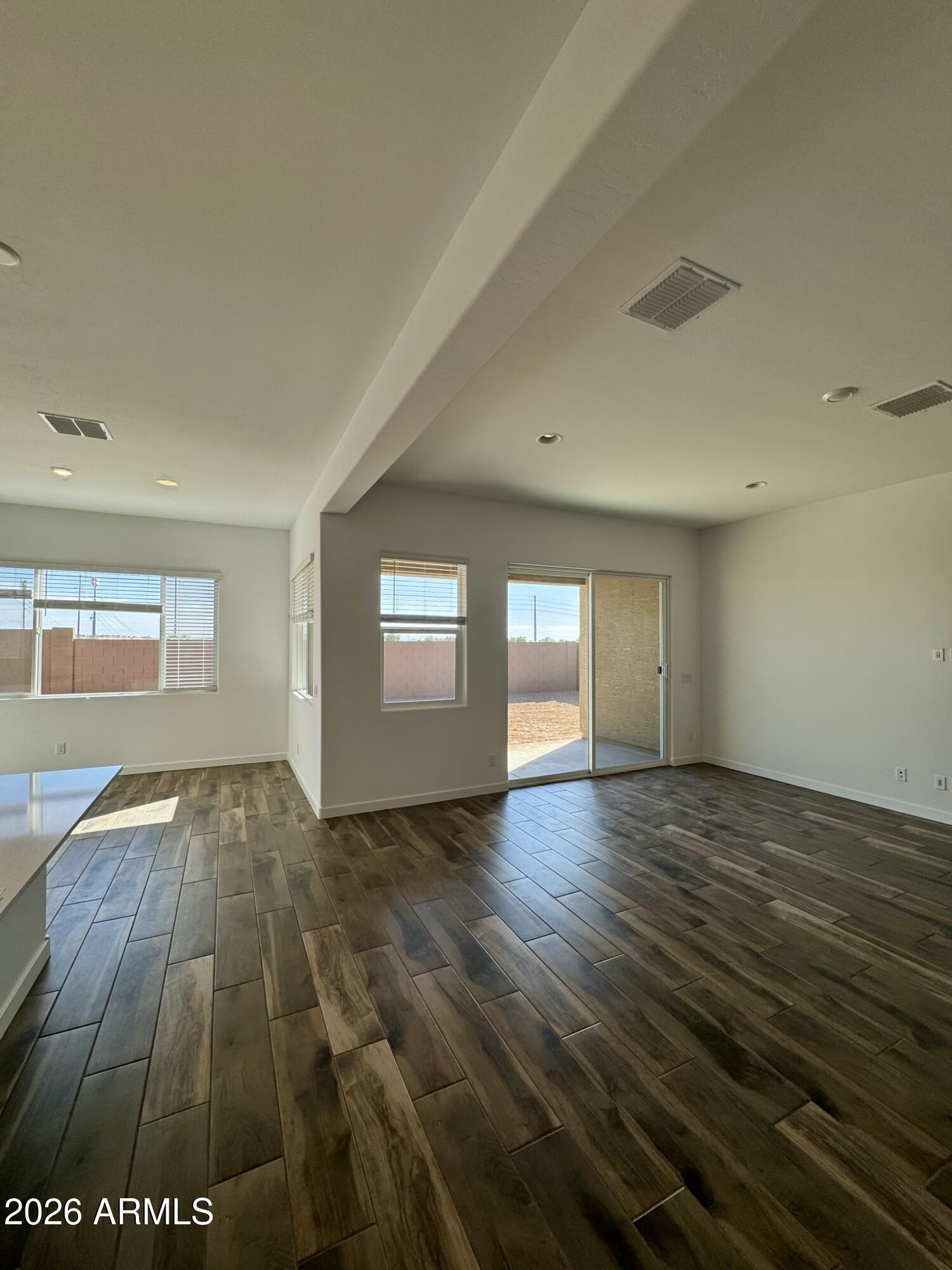 3173 West Peak View Road Phoenix, AZ 85083 - Photo 5 of 24