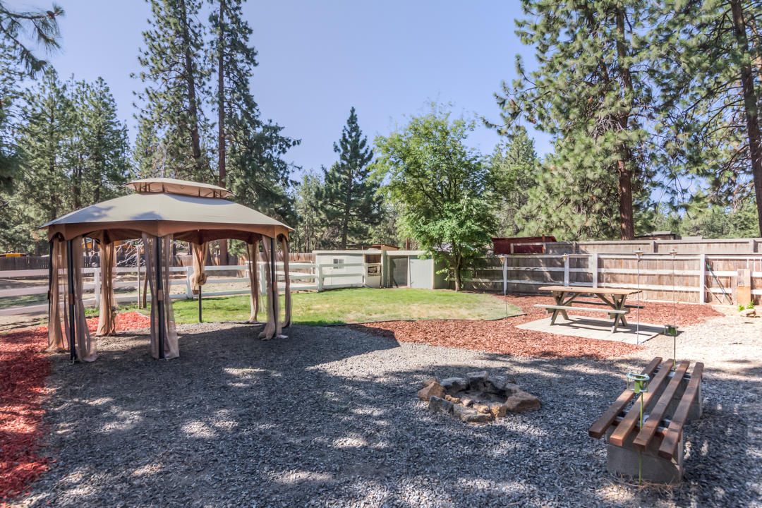19407 Apache Road Bend, OR 97702 - Photo 9 of 35 Apache Rd 19407 Web (14 of 45)