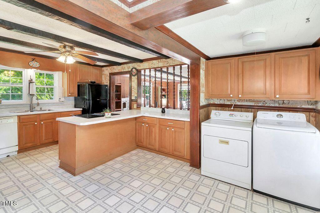 251 Charles Riddle Road Sanford, NC 27330 - Photo 8 of 26 Kitchen