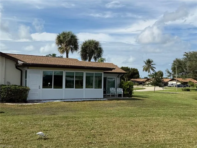 $395,750 | 147 Round Key Circle, Unit P1, Naples, FL 34112