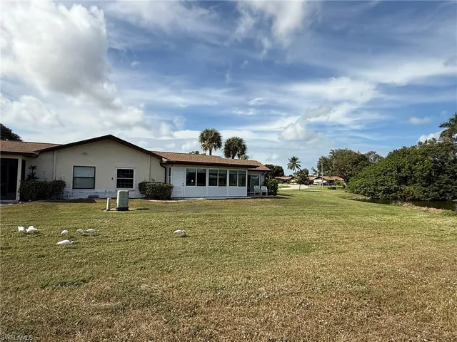 $395,750 | 147 Round Key Circle, Unit P1, Naples, FL 34112