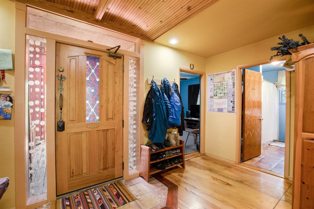 5803 Rittenhouse Shore Drive Austin, TX 78734 - Photo 4 of 35 a view of a room with gym equipment