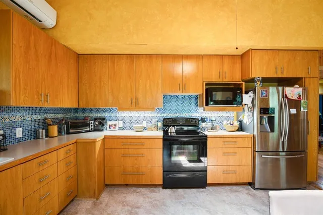 $3,000 | 5803 Rittenhouse Shore Drive, Austin, TX 78734