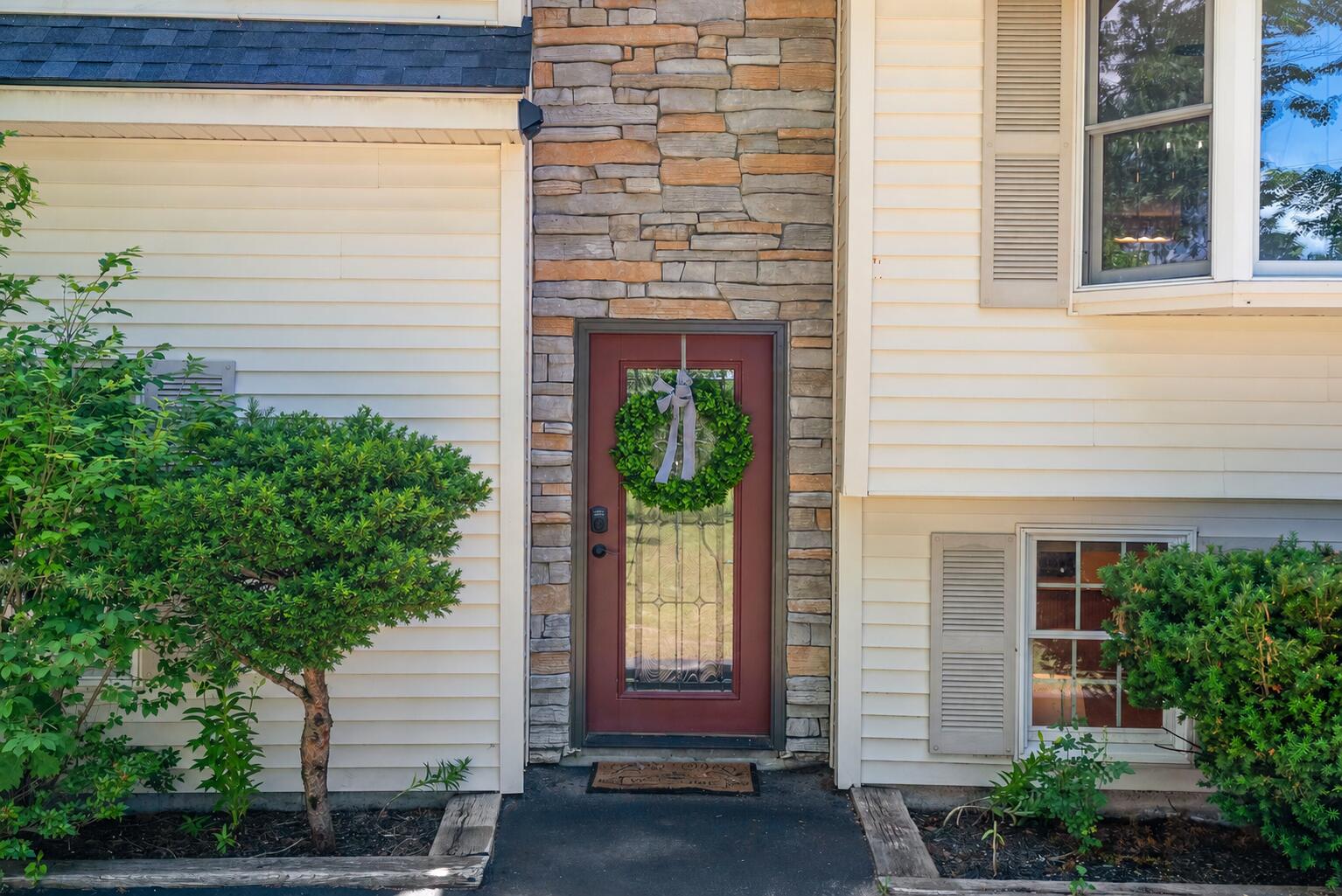 836 Old Post Road Arundel, ME 04046 - Photo 7 of 53 Front Entry