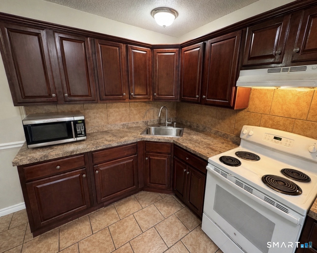 501 Scott Road, Unit 24 Waterbury, CT 06705 - Photo 4 of 22