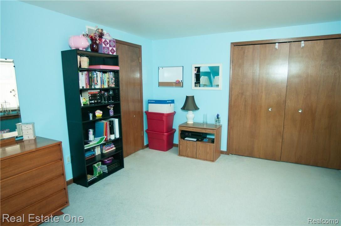 1347 Bembridge Drive Rochester, MI 48307 - Photo 39 of 66 1347-Bembridge-38.jpg