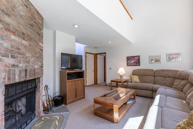 $435,000 | 132 Pratt Bridge Road, Jamaica, VT 05343