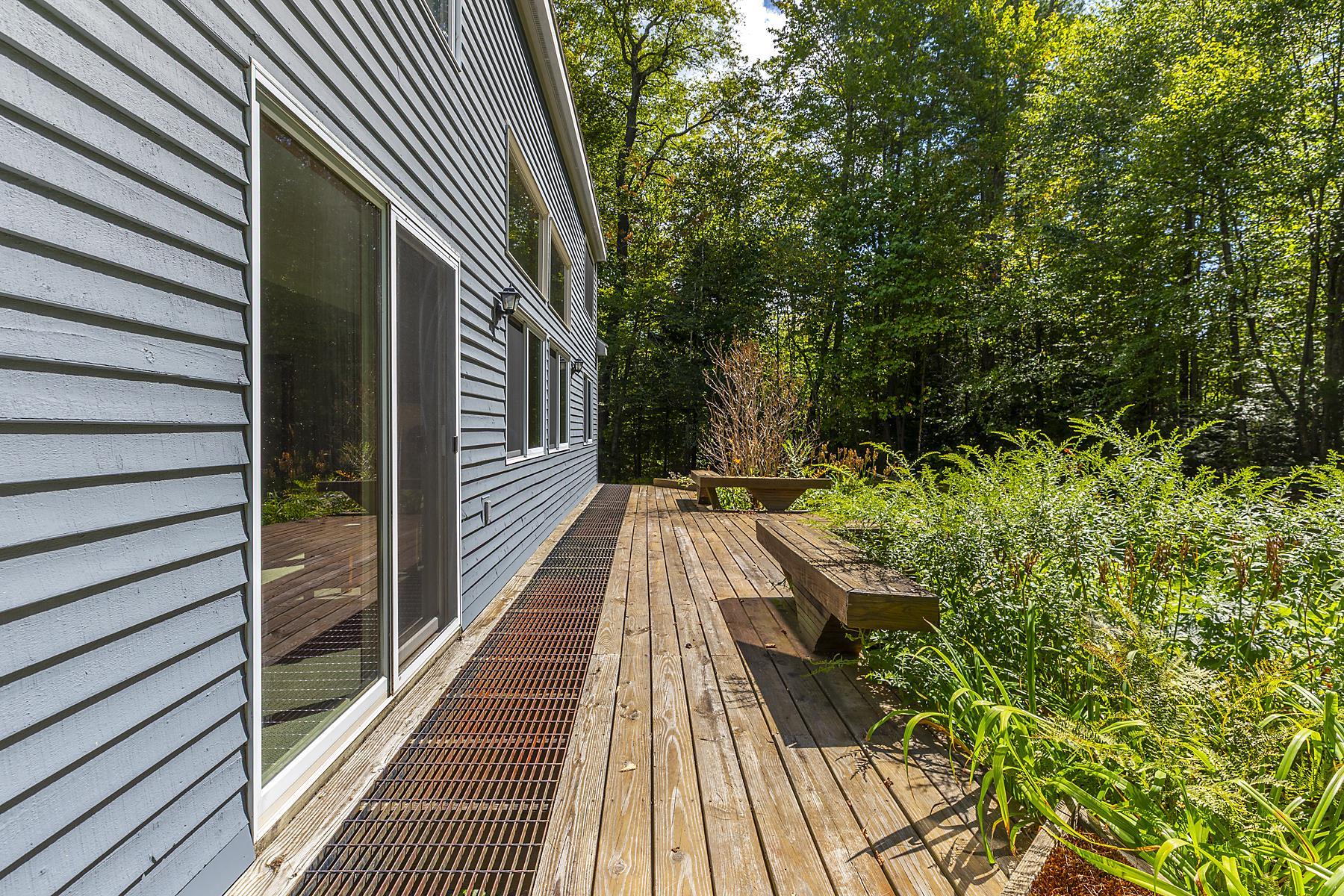 132 Pratt Bridge Road Jamaica, VT 05343 - Photo 26 of 31