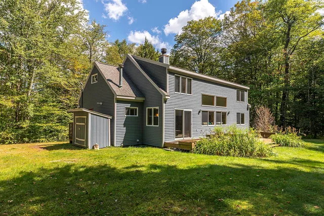 $435,000 | 132 Pratt Bridge Road, Jamaica, VT 05343