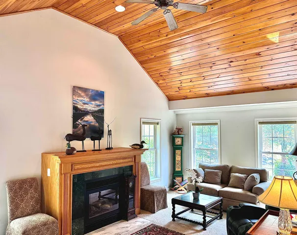 $585,000 | 475 Sunrise Lane, Arlington, VT 05250