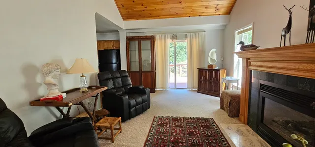 $585,000 | 475 Sunrise Lane, Arlington, VT 05250