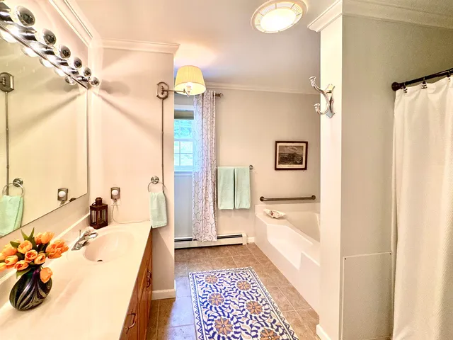 $585,000 | 475 Sunrise Lane, Arlington, VT 05250