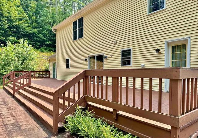 $585,000 | 475 Sunrise Lane, Arlington, VT 05250