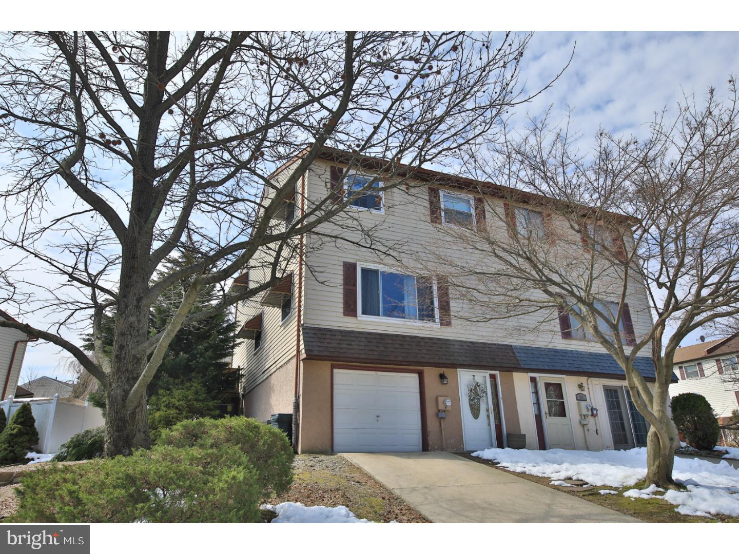 822 Crestview Road Philadelphia, PA 19128 - Photo 1 of 25 Exterior Front