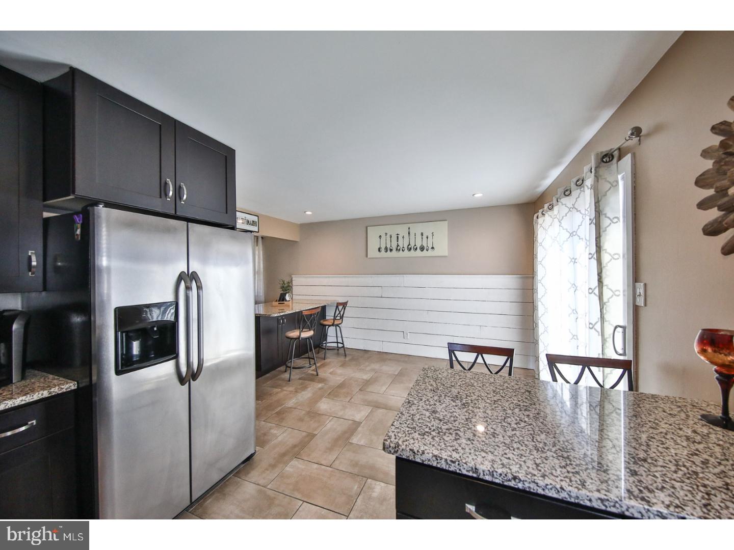 822 Crestview Road Philadelphia, PA 19128 - Photo 11 of 25 Kitchen