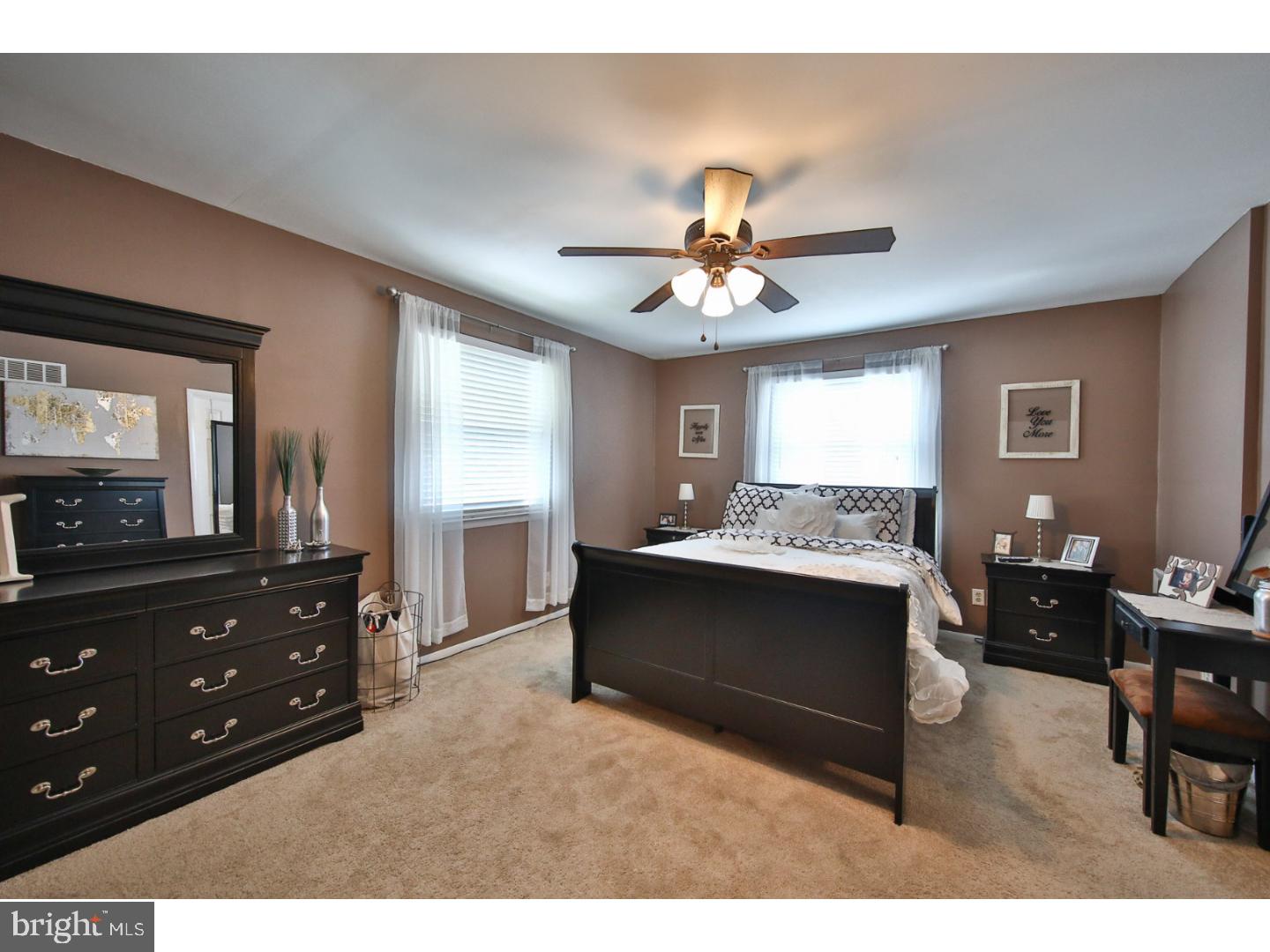 822 Crestview Road Philadelphia, PA 19128 - Photo 16 of 25 Bedroom - Main