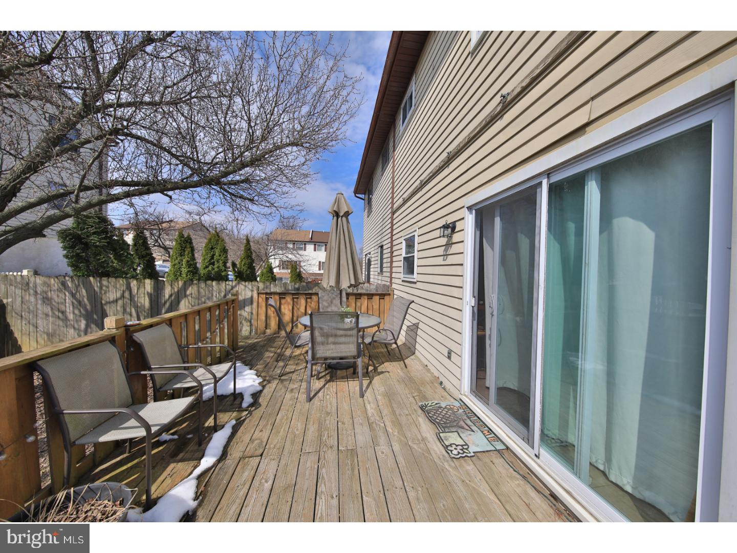 822 Crestview Road Philadelphia, PA 19128 - Photo 22 of 25 Deck