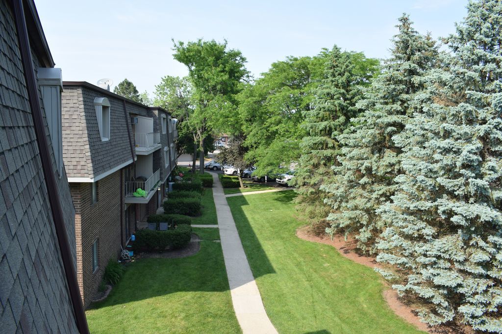 114 East Bailey Road, Unit L Naperville, IL 60565 - Photo 26 of 28