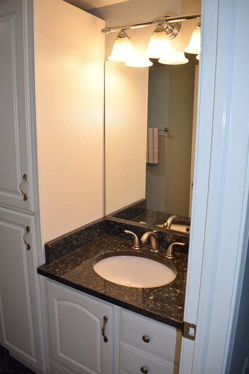 114 East Bailey Road, Unit L Naperville, IL 60565 - Photo 10 of 28