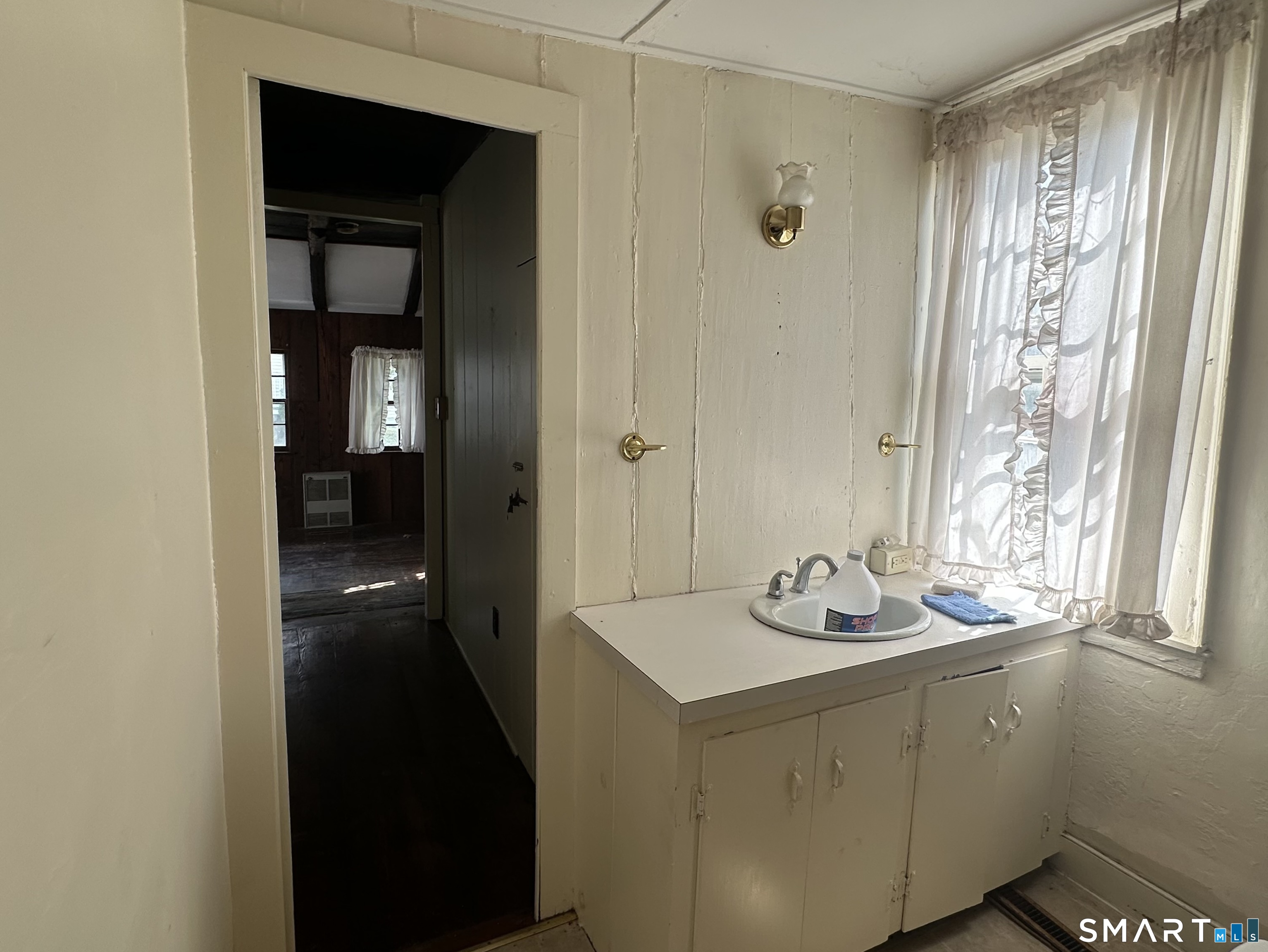 110 East Main Street Clinton, CT 06413 - Photo 24 of 40 Main Level Bathroom