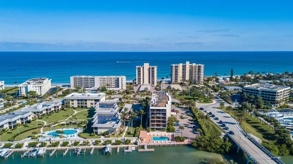 $585,000 | 225 South Beach Road, Unit 303, Tequesta, FL 33469