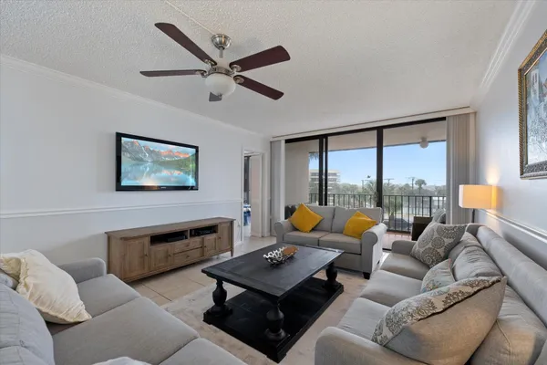 $585,000 | 225 South Beach Road, Unit 303, Tequesta, FL 33469