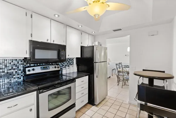 $585,000 | 225 South Beach Road, Unit 303, Tequesta, FL 33469