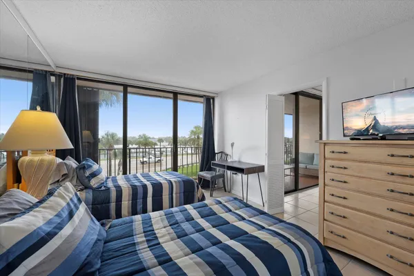 $585,000 | 225 South Beach Road, Unit 303, Tequesta, FL 33469