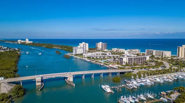 $585,000 | 225 South Beach Road, Unit 303, Tequesta, FL 33469