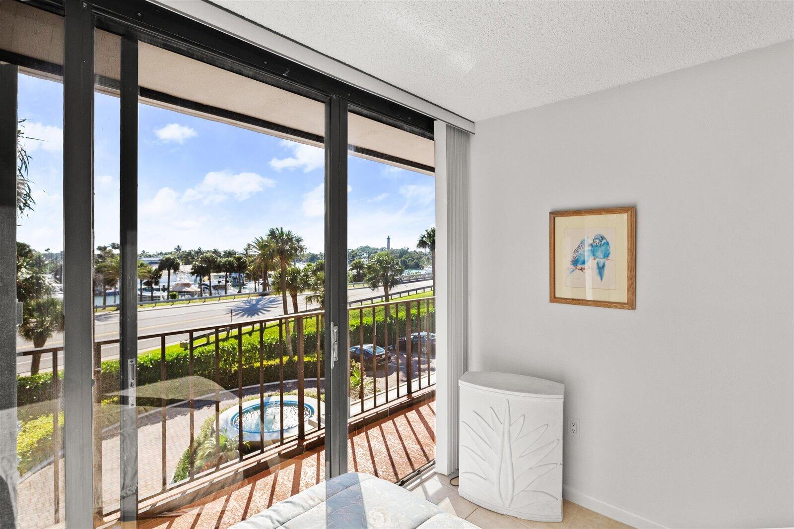 225 South Beach Road, Unit 303 Tequesta, FL 33469 - Photo 8 of 27 225 Beach Rd #303, Jupiter, FL 33469 (31