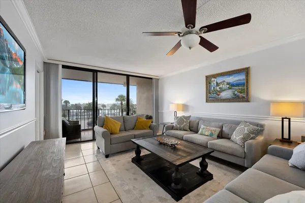 $585,000 | 225 South Beach Road, Unit 303, Tequesta, FL 33469