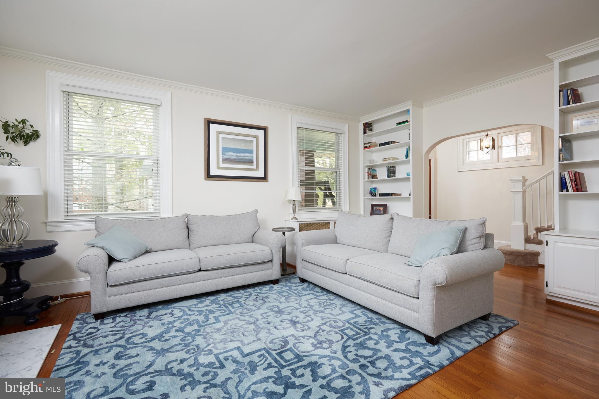 3223 Military Road Northwest Washington, DC 20015 - Photo 3 of 28 Living Room