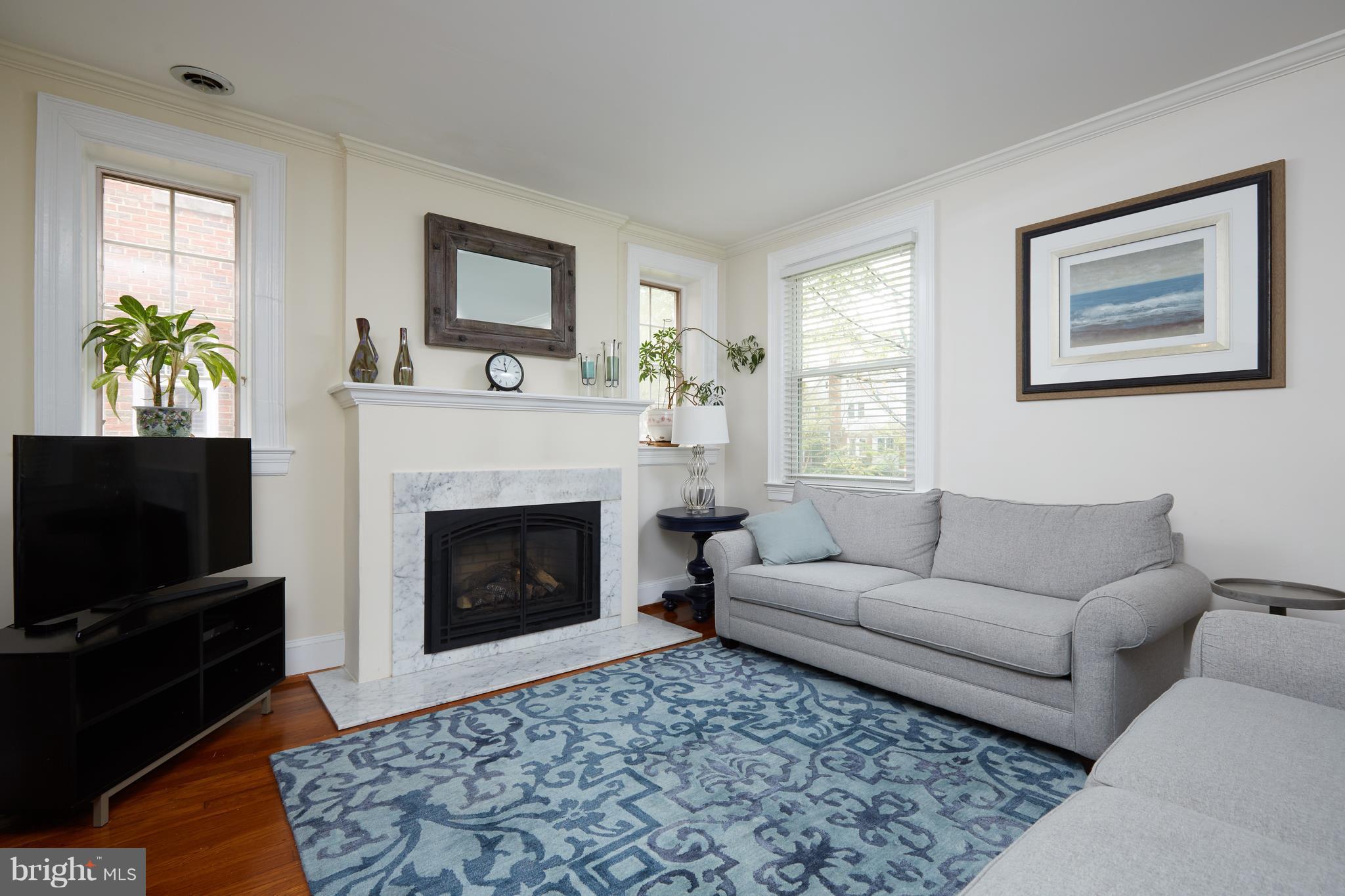 3223 Military Road Northwest Washington, DC 20015 - Photo 5 of 28 Living Room