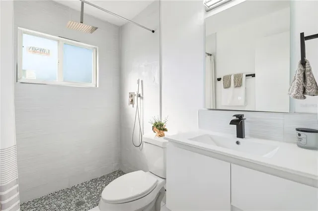 $395,000 | 1228 Holly Springs Circle, Orlando, FL 32825