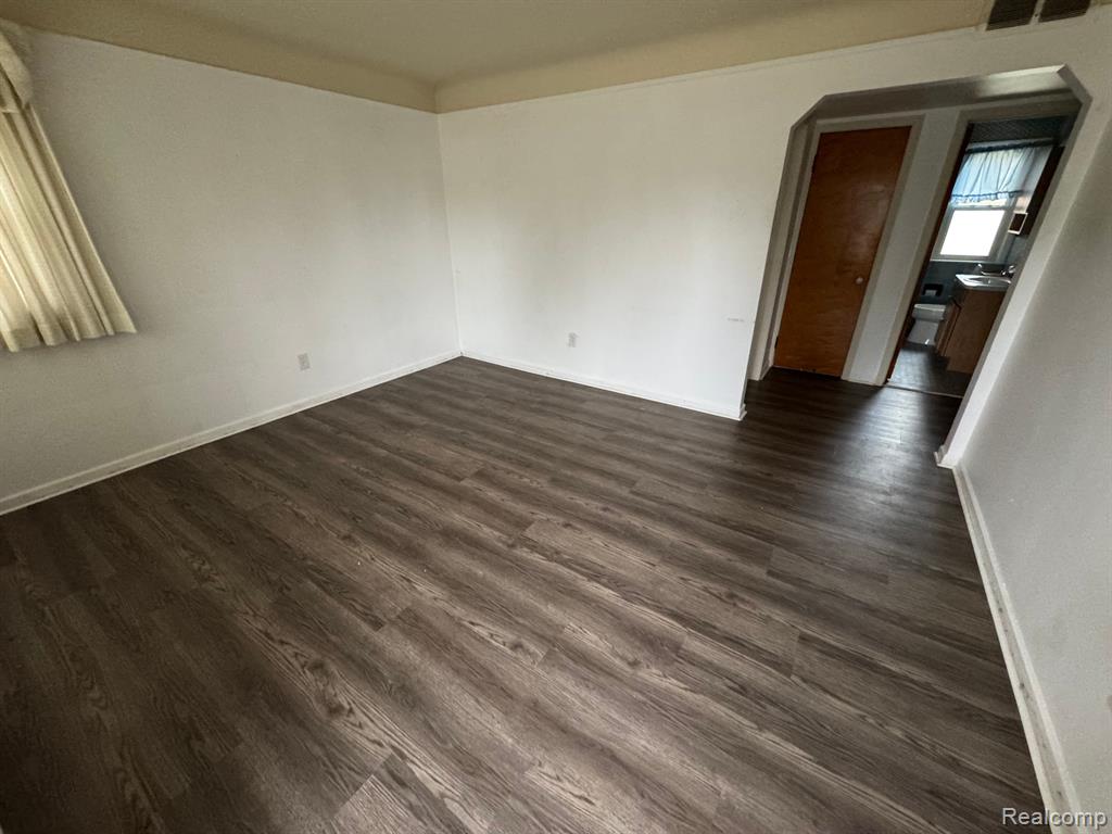 6007 Inkster Road Garden City, MI 48135 - Photo 2 of 4