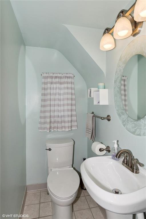 348 Hawthorne Road Pittsburgh, PA 15209 - Photo 7 of 26 Gallery Image 7