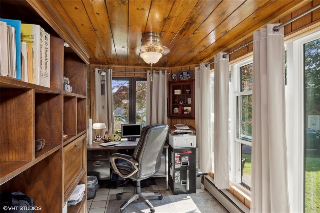 348 Hawthorne Road Pittsburgh, PA 15209 - Photo 8 of 26 Gallery Image 8