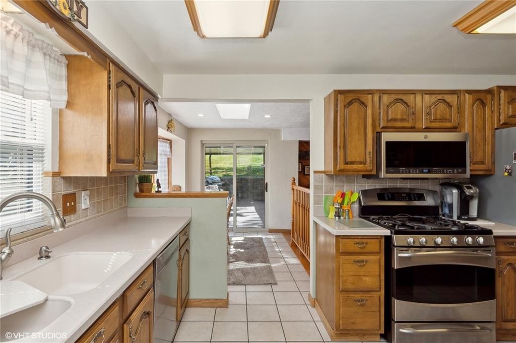 348 Hawthorne Road Pittsburgh, PA 15209 - Photo 9 of 26 Gallery Image 9