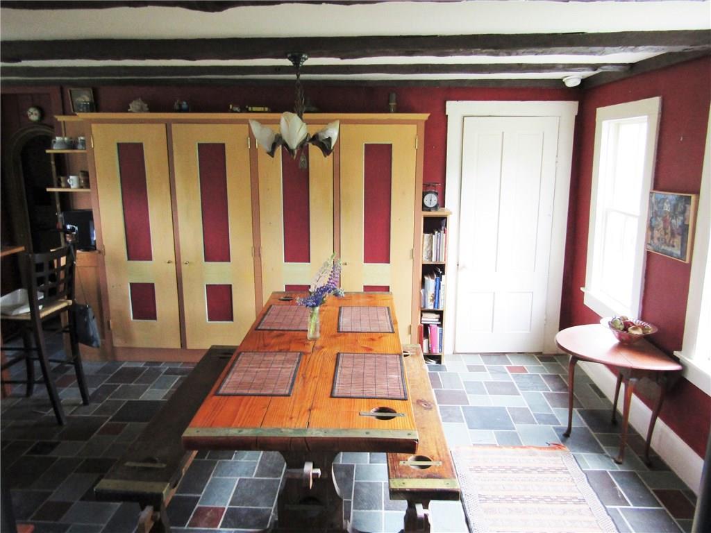 16 Warr Road Stonington, ME 04681 - Photo 17 of 33 Main House Dining