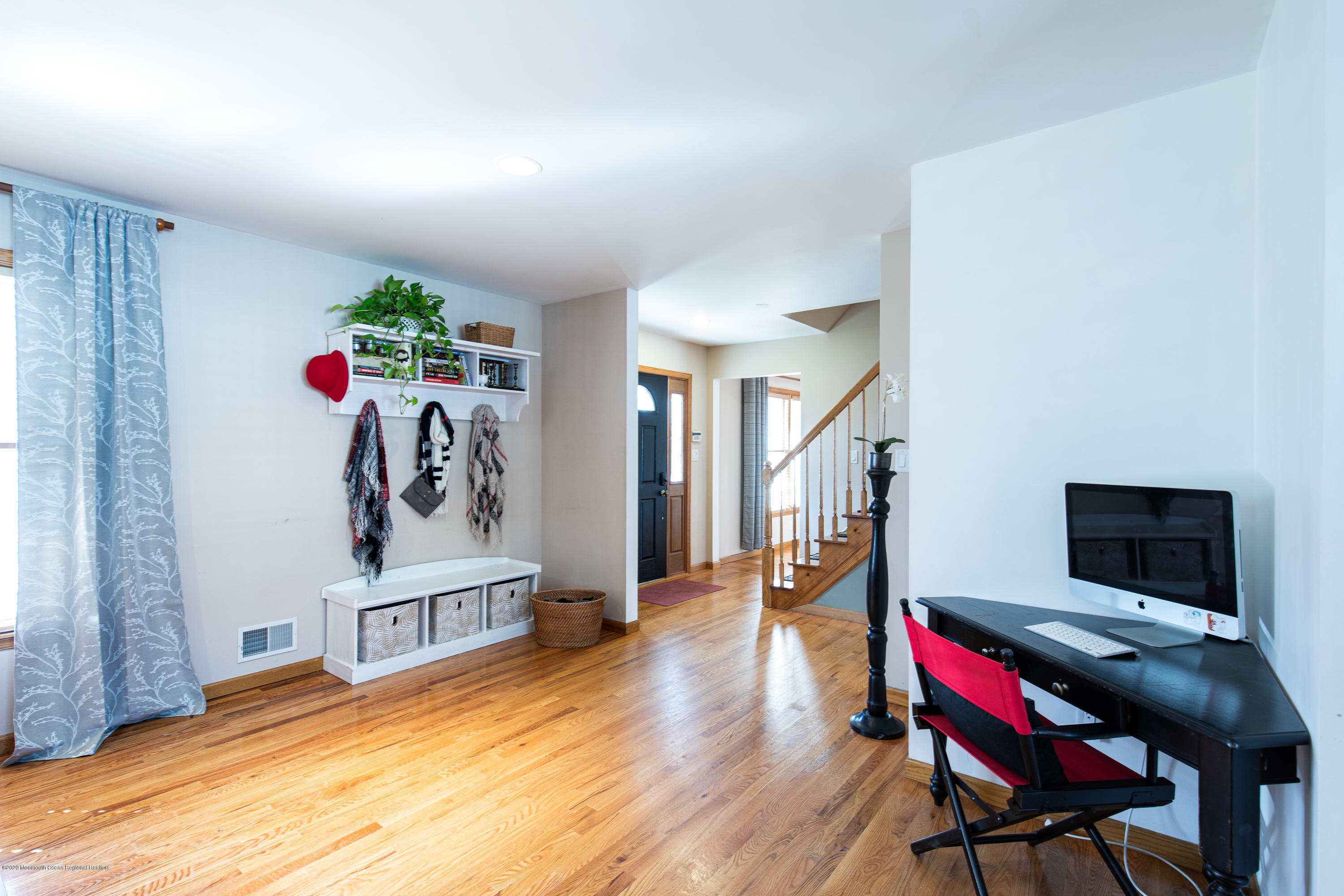 746 Rabbit Run Brick, NJ 08724 - Photo 15 of 48 Living Room