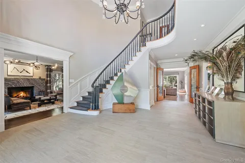 $3,595,000 | 8 Ridgeview Circle, Armonk, NY 10504
