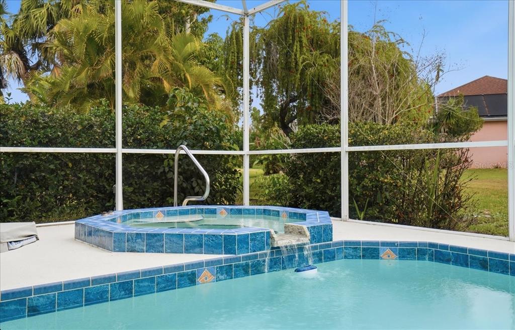 6710 Pleasant Hill Road Bradenton, FL 34203 - Photo 22 of 72 a view of a swimming pool with a patio